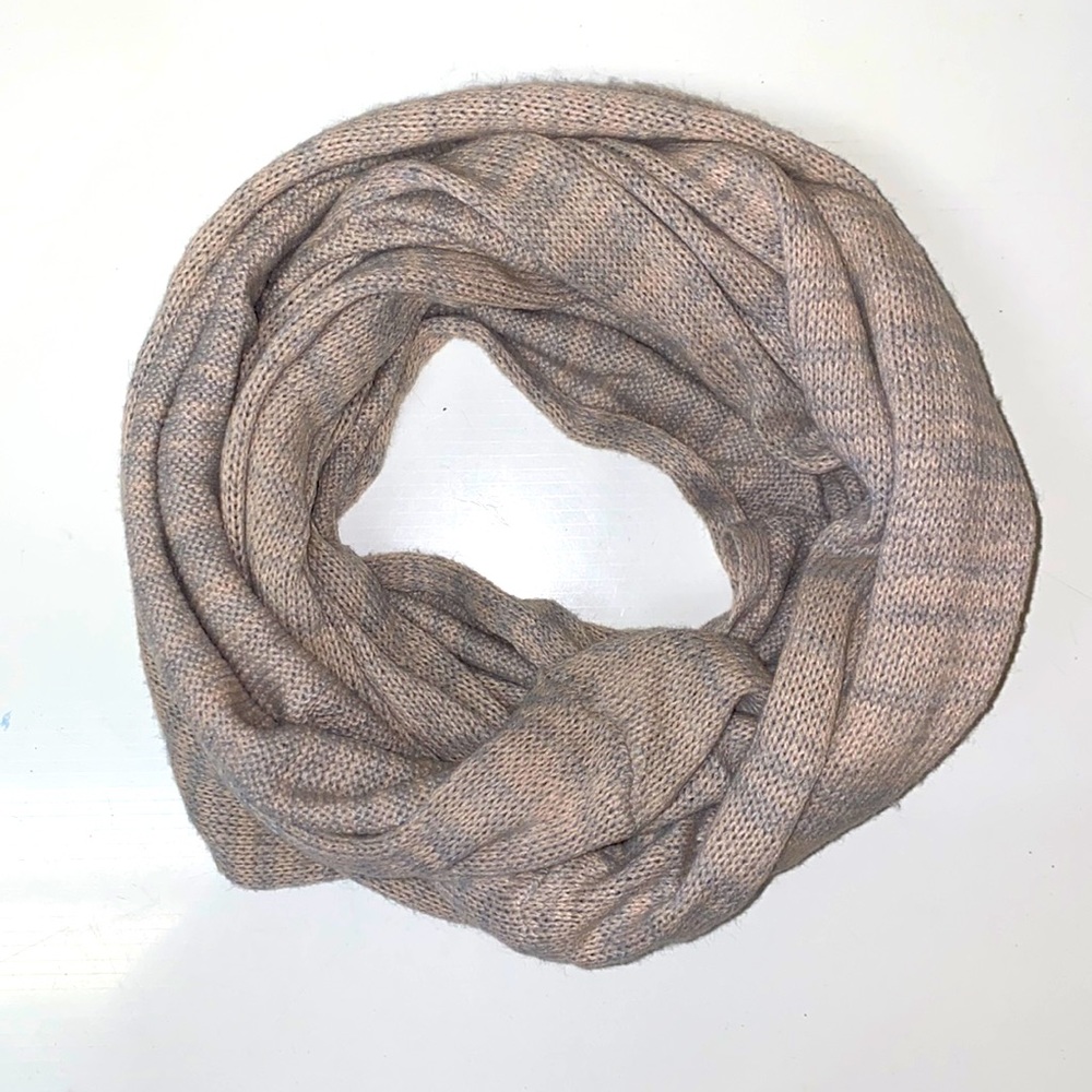 Baby dusty pink and blue circle scarf